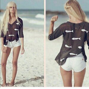 EUC - Wildfox Dinner V-Neck Sweater Sequin Fish in Gray - Size XS
